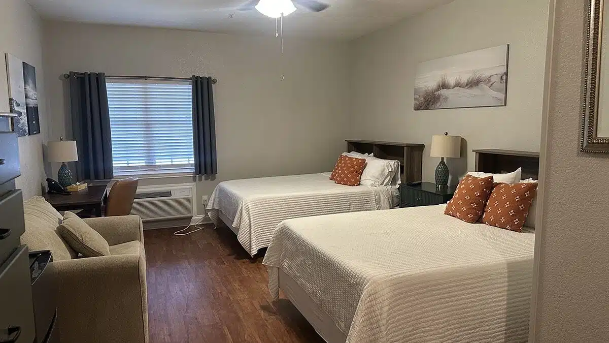 A private guest bedroom at the Ronald McDonald House of Temple